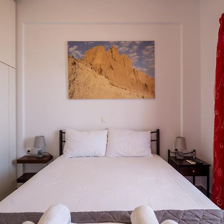 Adelphi Apartments Perissa  Bagian luar foto