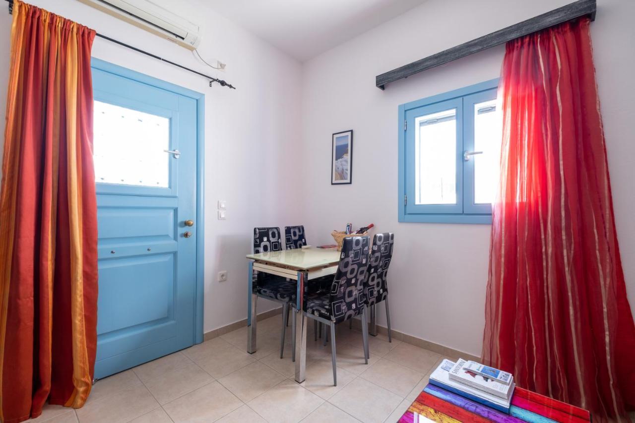 Adelphi Apartments Perissa  Bagian luar foto