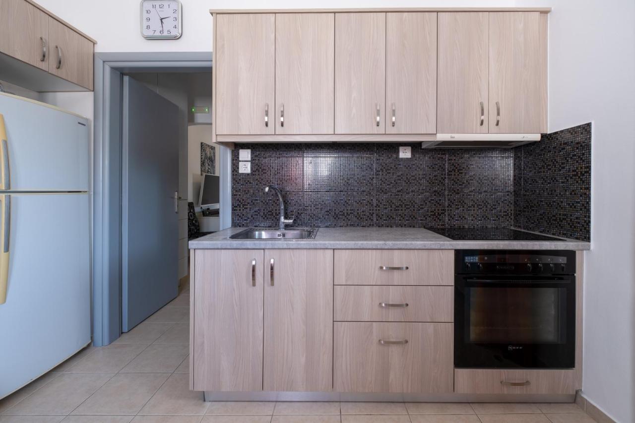 Adelphi Apartments Perissa  Bagian luar foto
