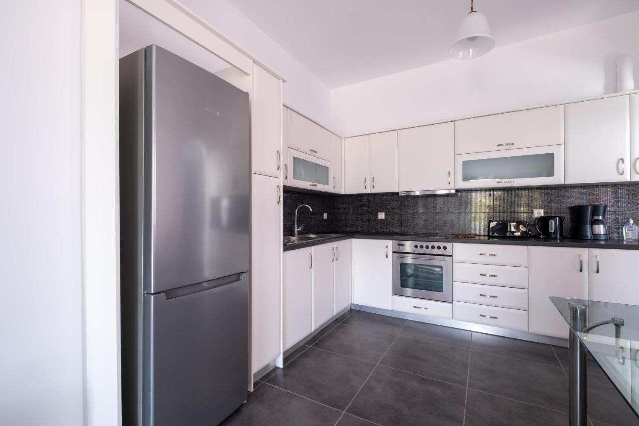 Adelphi Apartments Perissa  Bagian luar foto