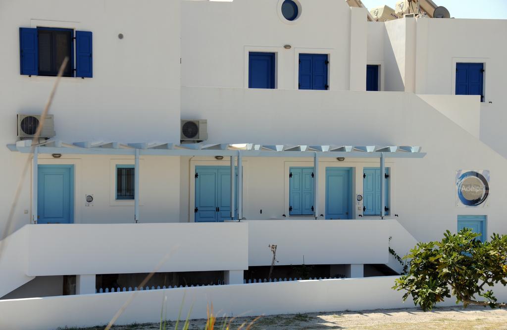 Adelphi Apartments Perissa  Bagian luar foto
