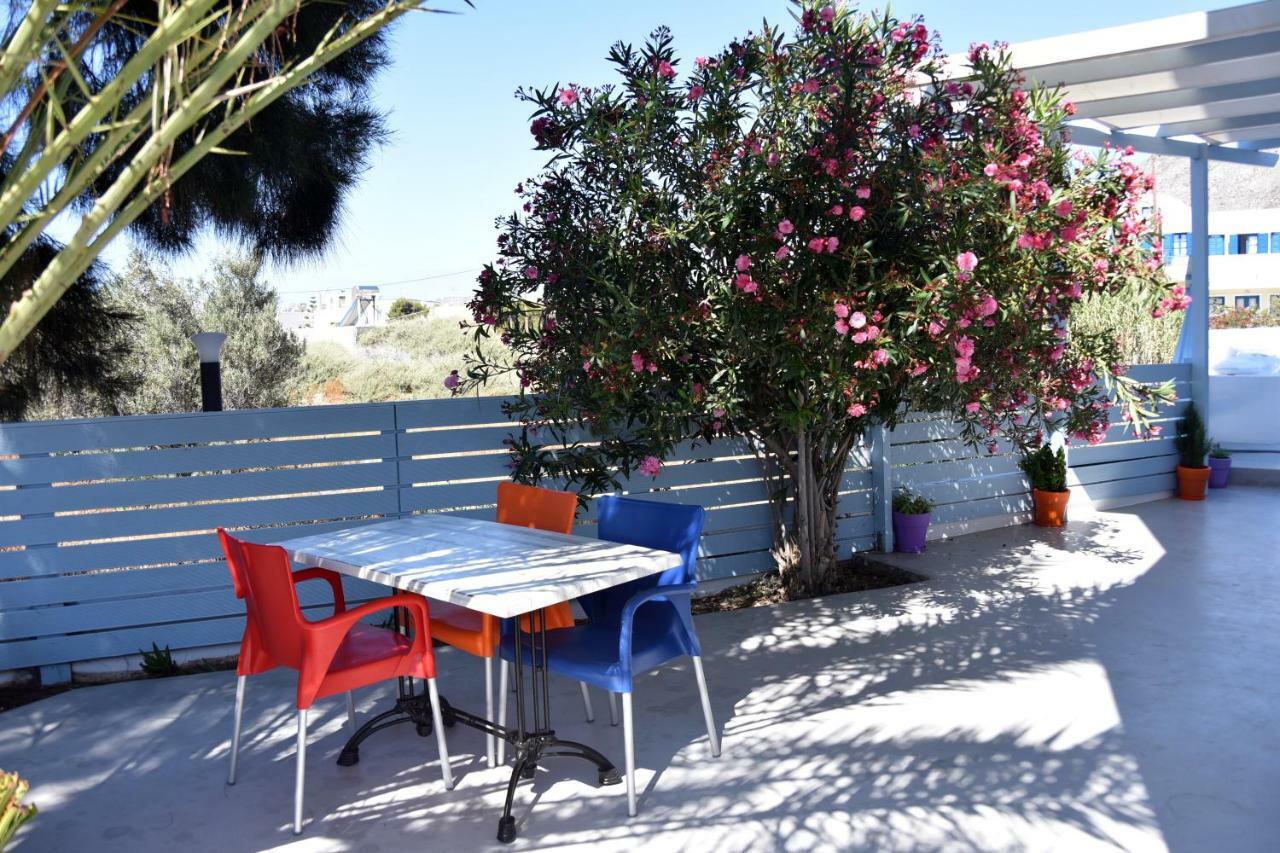 Adelphi Apartments Perissa  Bagian luar foto